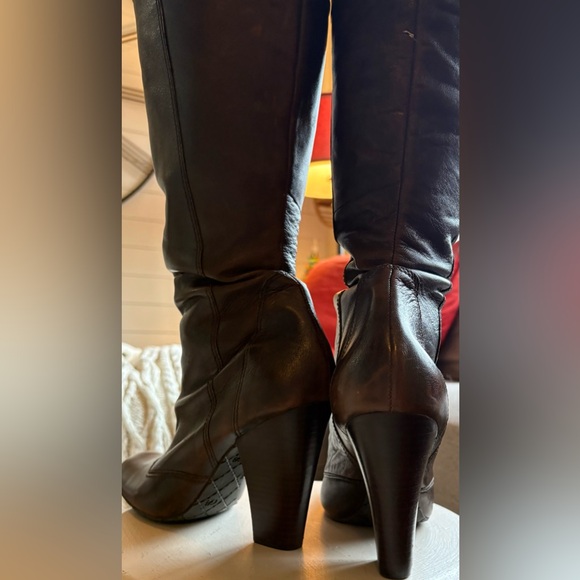 Vintage Gianni Bini Brown Leather 4 Inch Heel Boot w Front Zipper & Square Toe - Picture 7 of 11